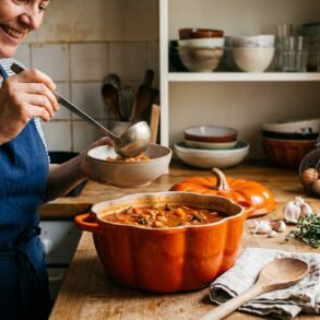 SoonNight - Cette cocotte citrouille à 29,99€ chez Gifi rivalise avec Le Creuset à 349€