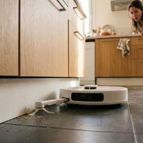 Soonnight - Ce robot Dreame aspire et lave jusqu'aux recoins de la cuisine avec ses bras qui s'étendent à 18 cm